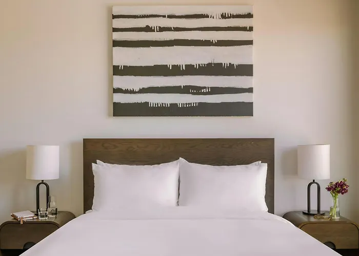 Sonder By Marriott Bonvoy Skyline Apartments Lohi